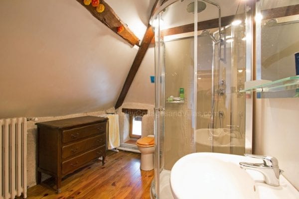 Le Moulin Upper floor shower room and wc, there is a further bathroom downstairs