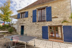 Bedroom 4 is to the lower right, above is the dining room
