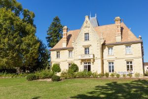 Chateau La Grave Bechade holiday accomodation in sw France