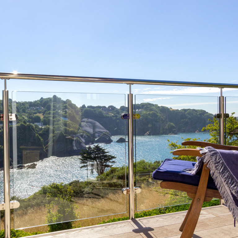 Combe Martin holiday home with sea views
