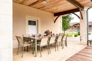 Chateau de Bel Air luxury holiday accommodation near Pomerol near Saint-Émilion and Bordeaux, Southwest France