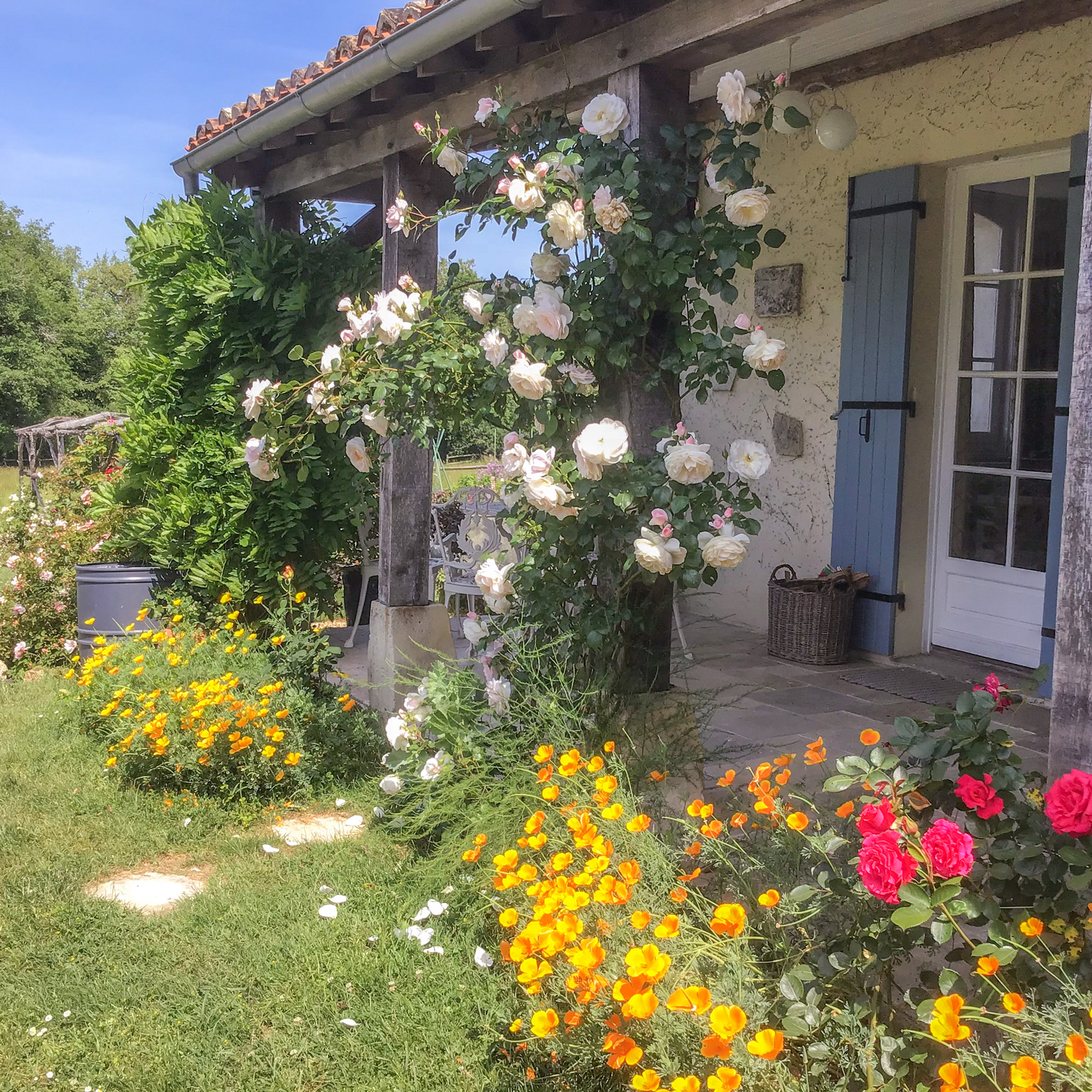 Domaine de Colombat holiday cottage in South West France, ideal for 2 guests with 1 bedrooms and a pool