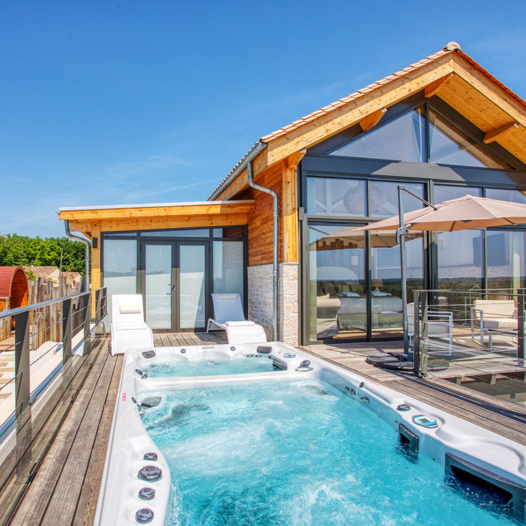 Reverie en Perigord holiday lodge Eymet Dordogne sw France