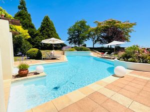 Villa Alouette with a private heated feature pool