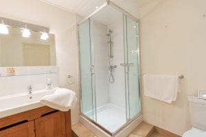 Ground floor shower room and wc