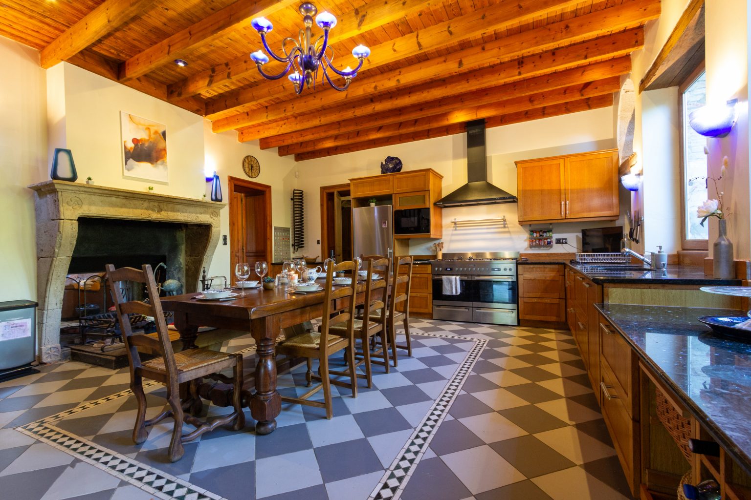 Kitchen and dining table