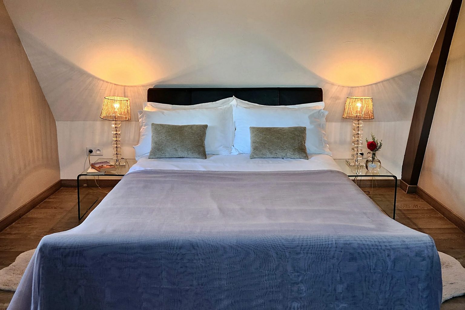 La Prairie bedroom 1