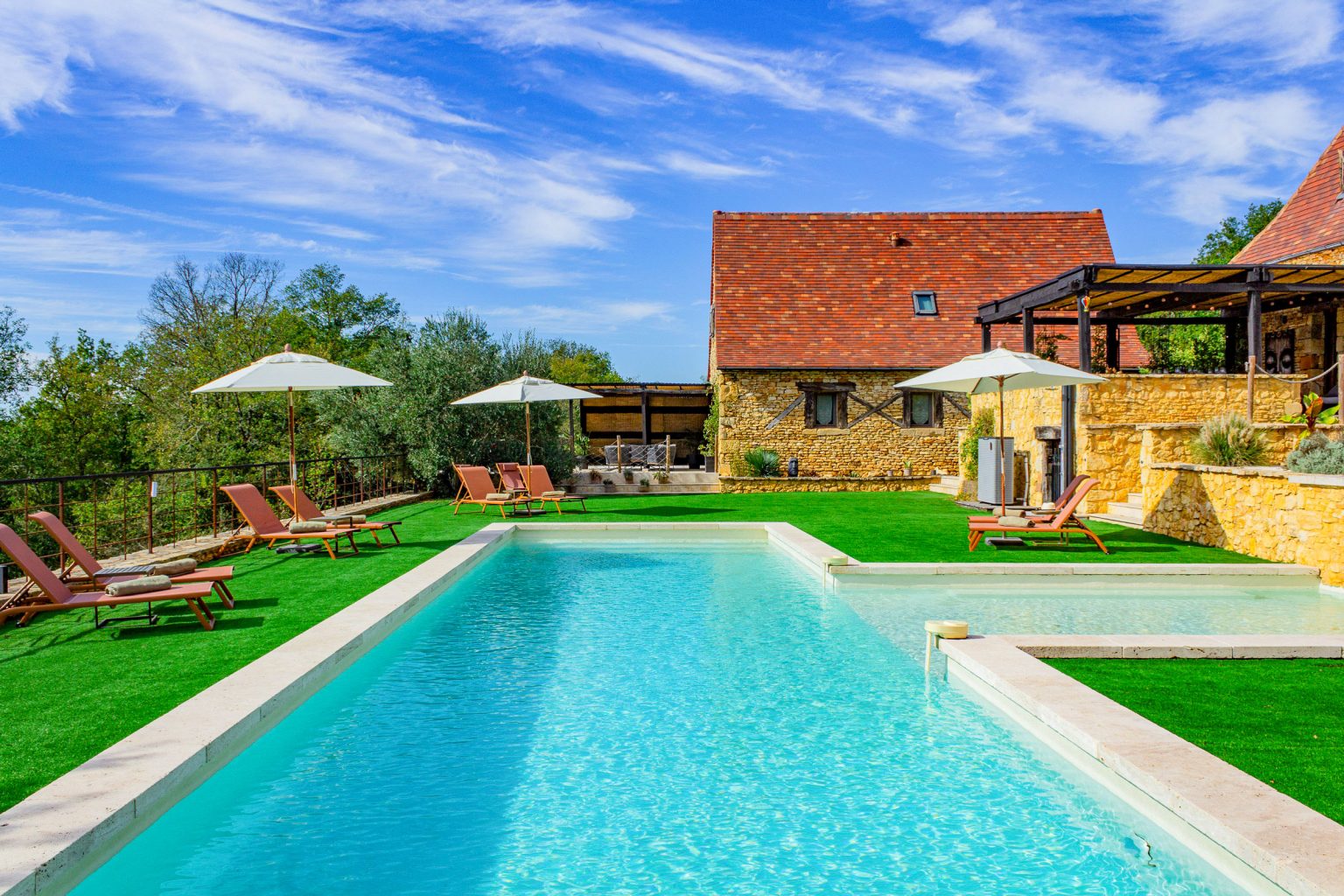 La Prairie by the pool, La Vallon is to the right