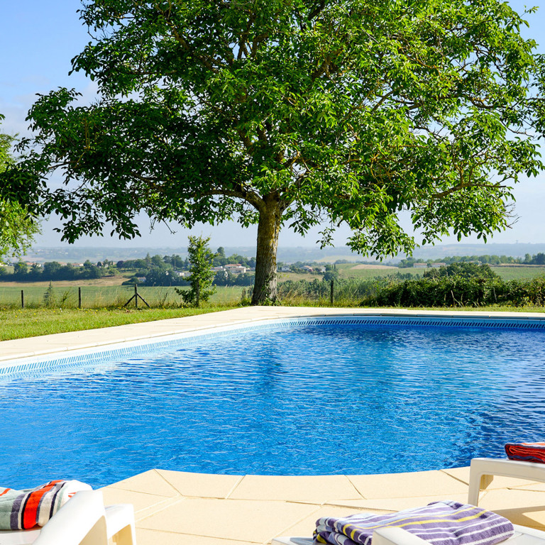 Les Rosiers holiday villa with private pool near Duras and Monsegur, Southwest France countryside views