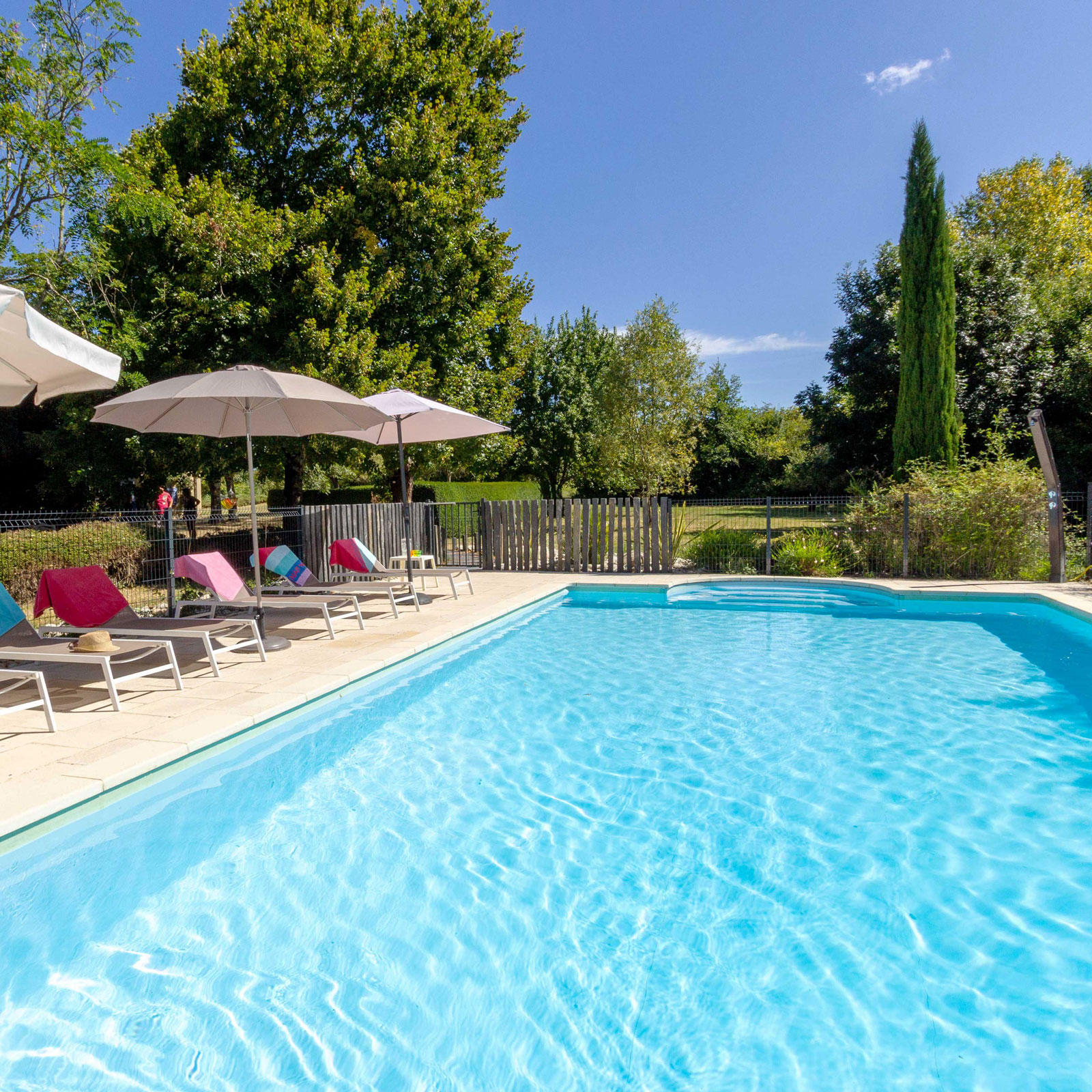 Le Verger holiday villa in SW France with a secure gated private pool near bordeaux, Bergerac south west france