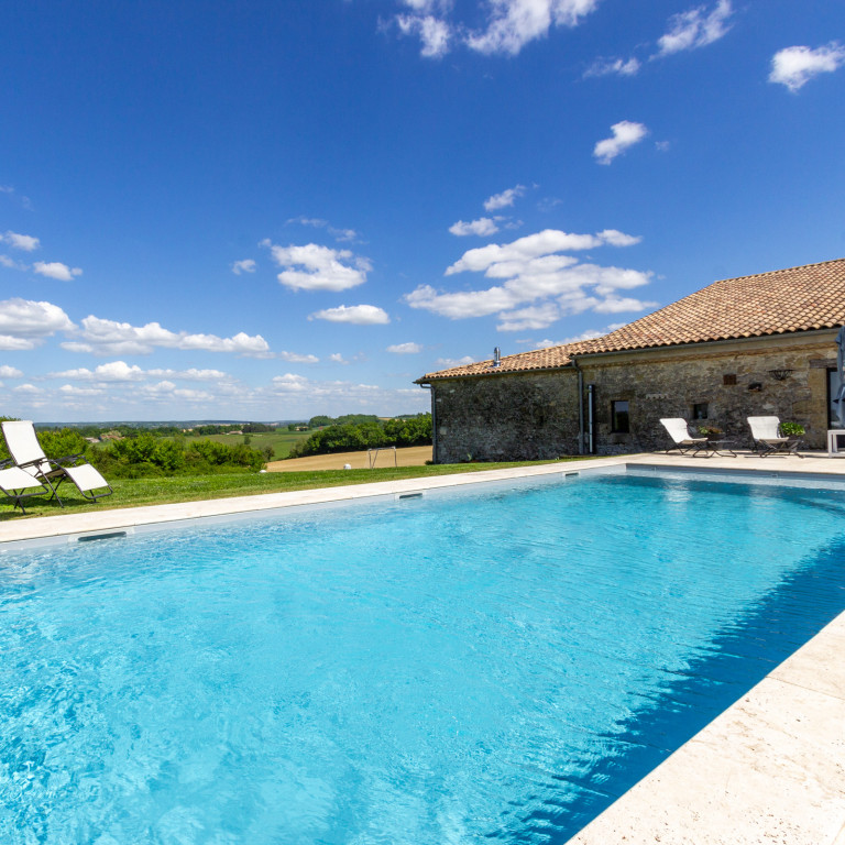Les Bories holiday villa with a secure private pool in SW France