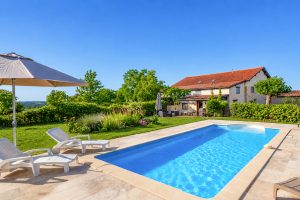 Les Oliviers Shaded sun terrace Private Pool near Duras, between Bordeaux & Bergerac