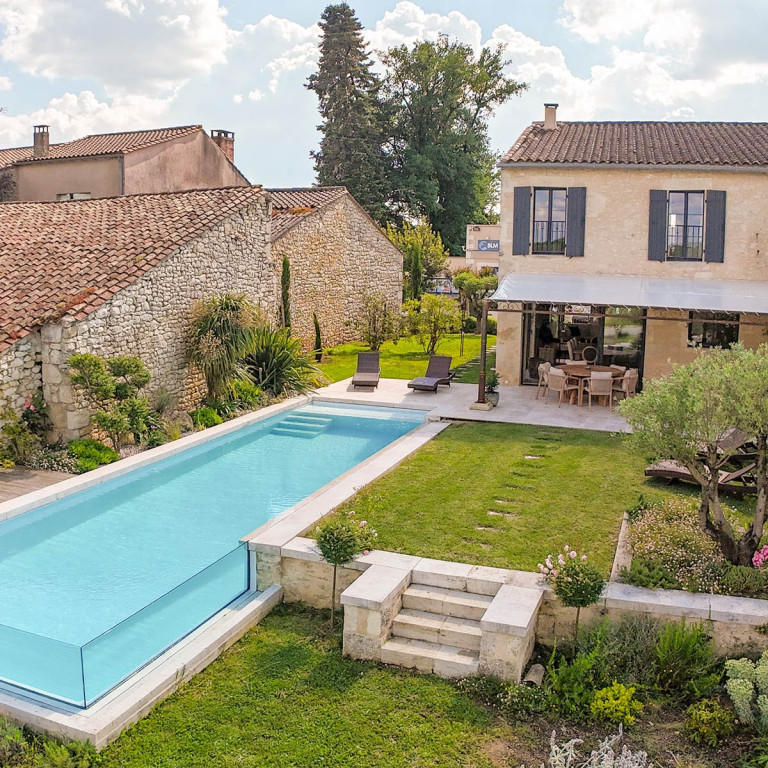 Pierres et Terroirs holiday villa exterior in Landerrouat, between Bordeaux and Bergerac SW France