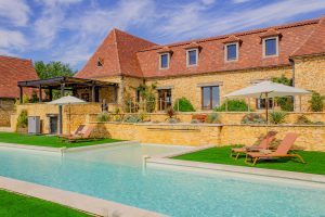 Le Vallon, over looking the pool