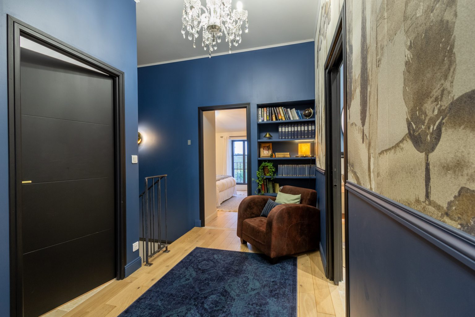 WC to the left, bedroom 1, the shower room to the right